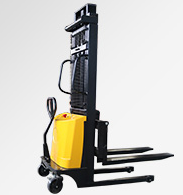 選購(gòu)全電動(dòng)堆高車(chē)需要考慮哪幾個(gè)方面