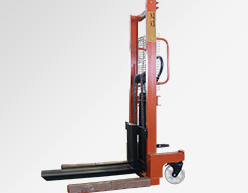 電動(dòng)堆高車(chē)對(duì)于工作環(huán)境的要求