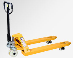 家具廠車間物料搬運手動叉車的安全高效應(yīng)用